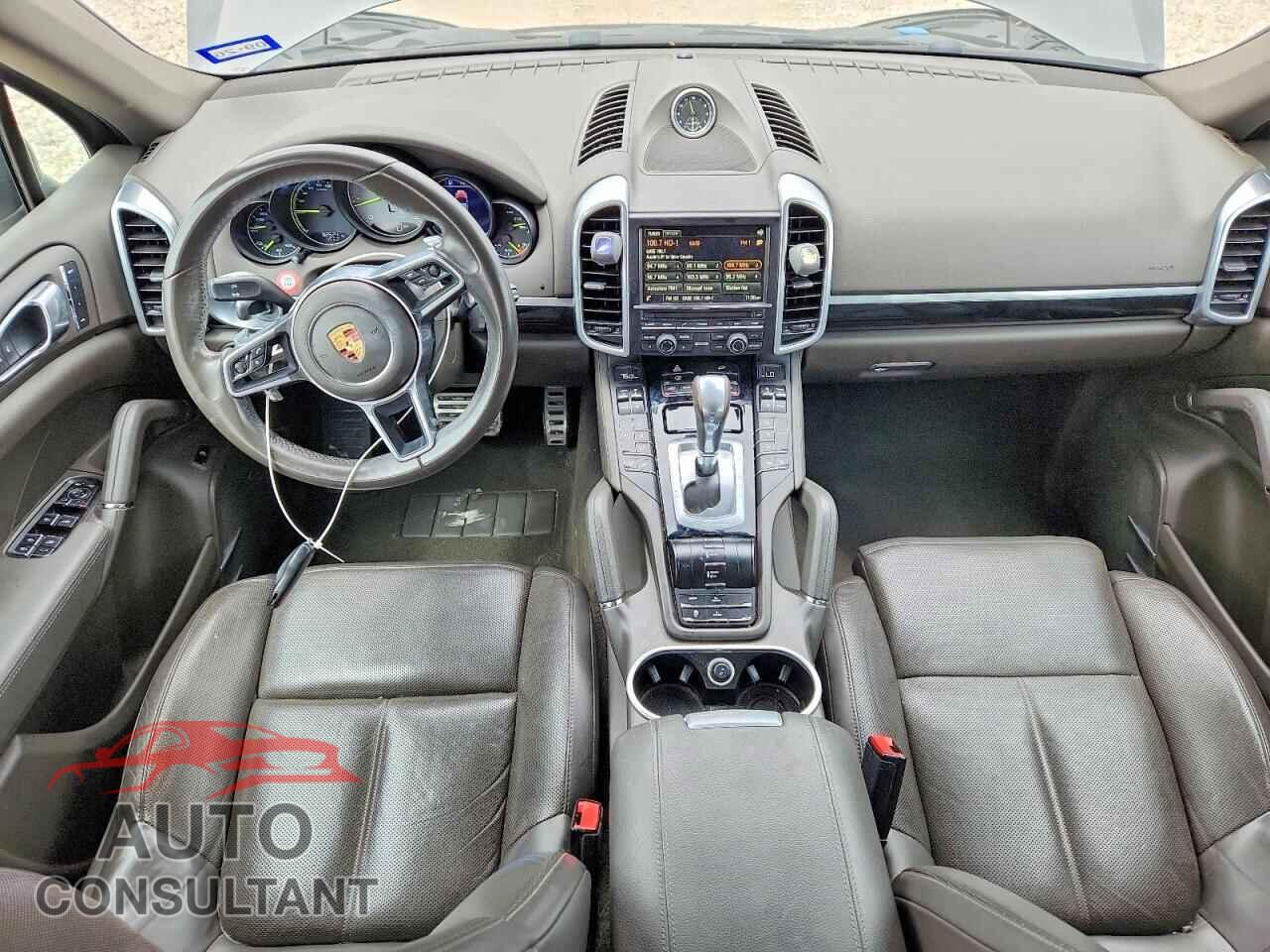 PORSCHE CAYENNE 2016 - WP1AE2A25GLA63443