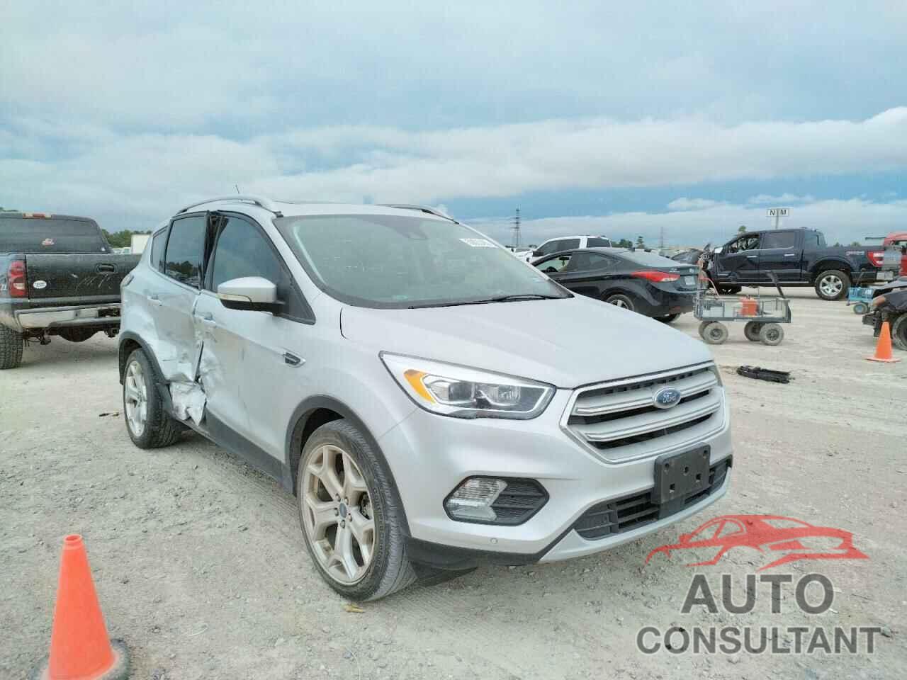FORD ESCAPE 2018 - 1FMCU0J93JUD03892