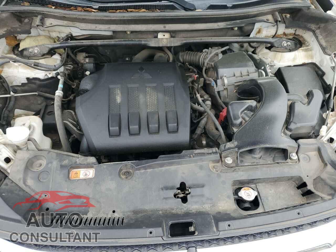 MITSUBISHI ECLIPSE 2018 - JA4AT5AA6JZ040719