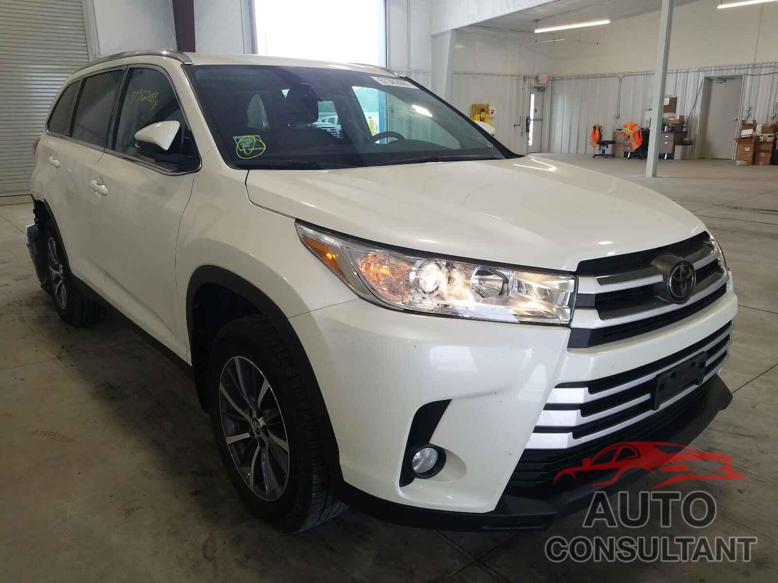 TOYOTA HIGHLANDER 2019 - 5TDJZRFH6KS589390