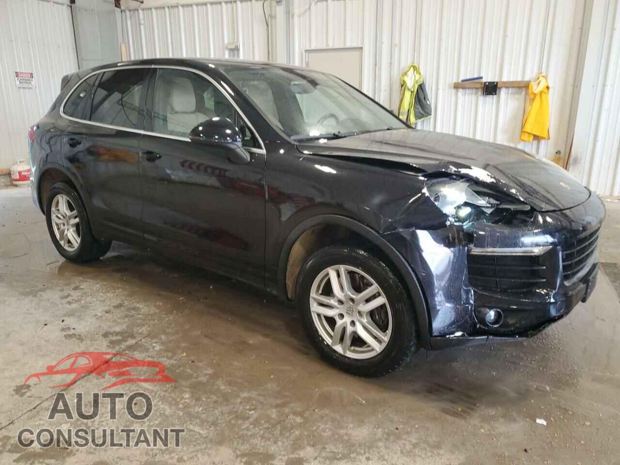 PORSCHE CAYENNE 2016 - WP1AA2A29GKA14473