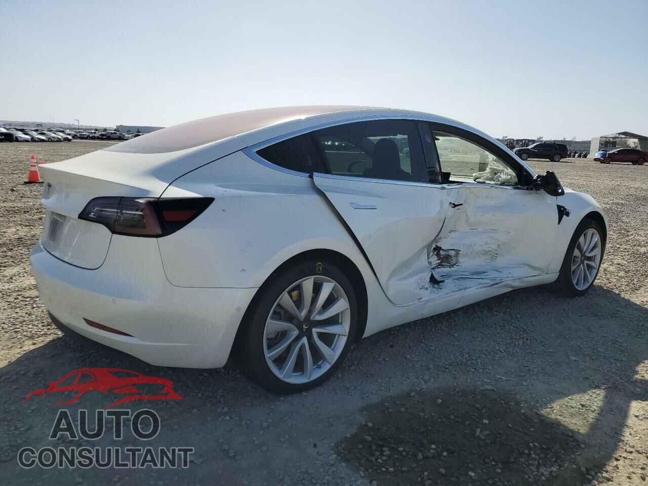 TESLA MODEL 3 2018 - 5YJ3E1EA3JF011213