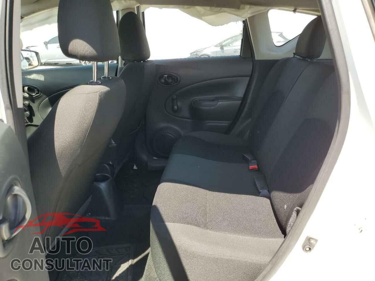 NISSAN VERSA 2017 - 3N1CE2CP3HL368158