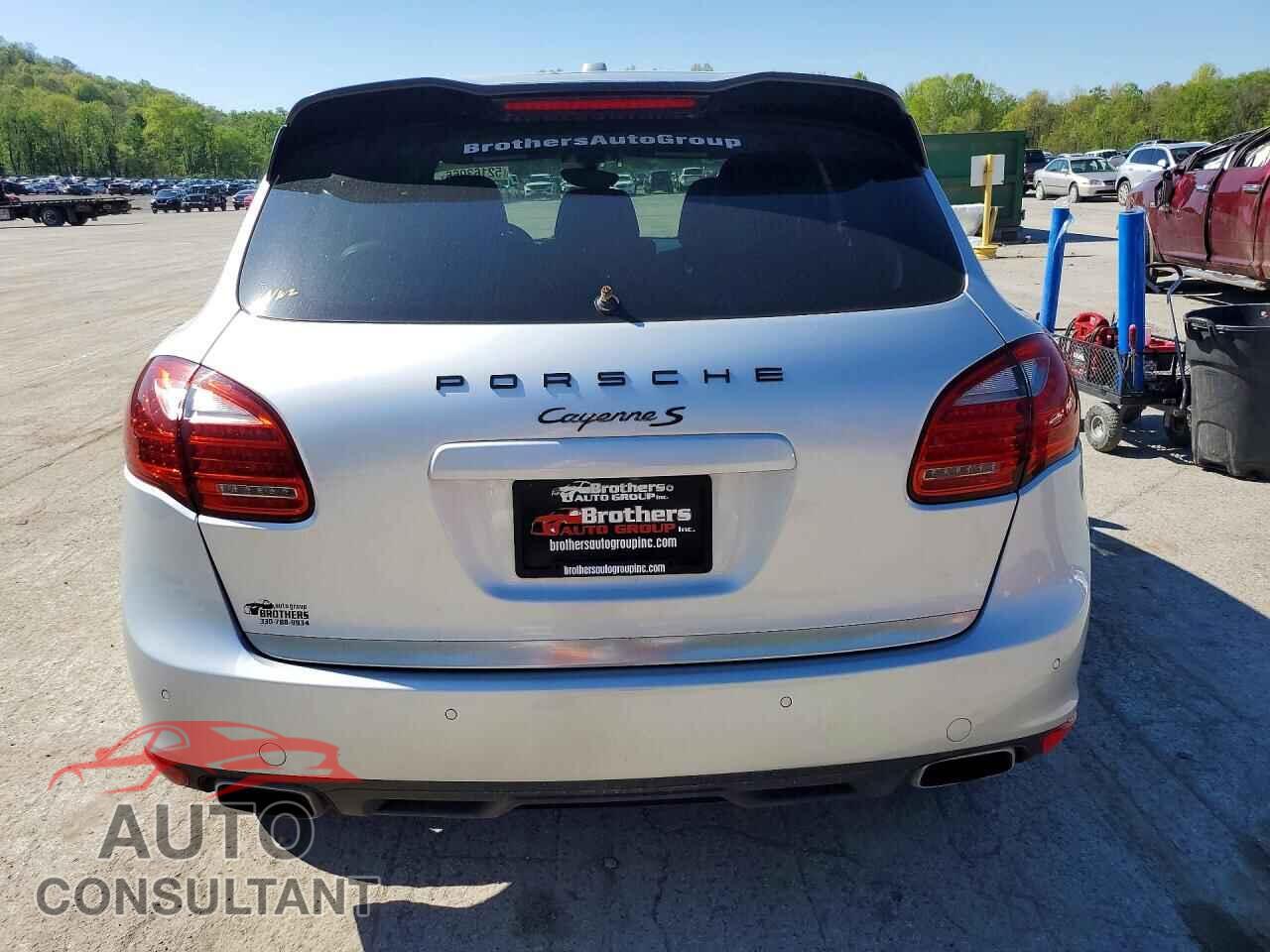 PORSCHE CAYENNE 2011 - WP1AB2A25BLA45834