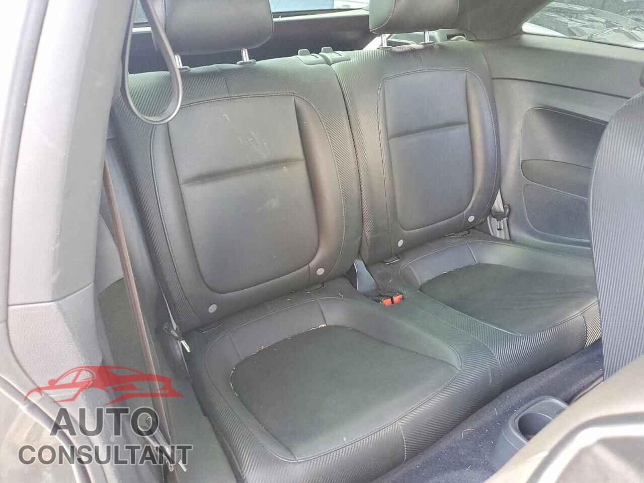 VOLKSWAGEN BEETLE 2017 - 3VWF17AT3HM627483