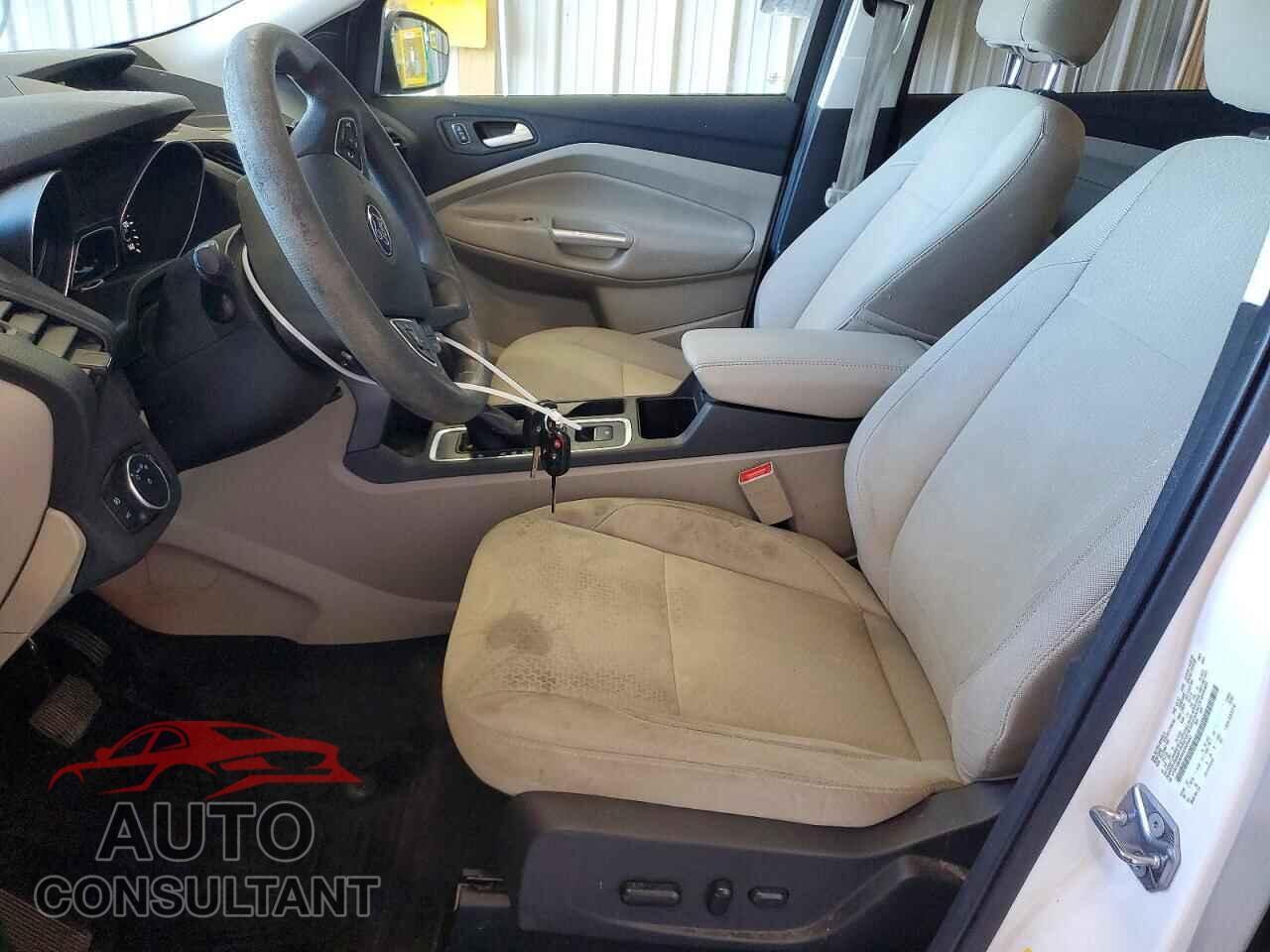 FORD ESCAPE 2017 - 1FMCU9GD8HUD28443