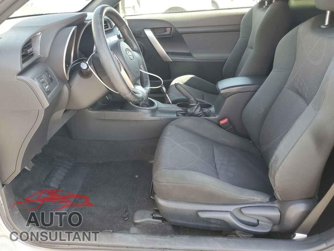 TOYOTA SCION 2012 - JTKJF5C74C3041767