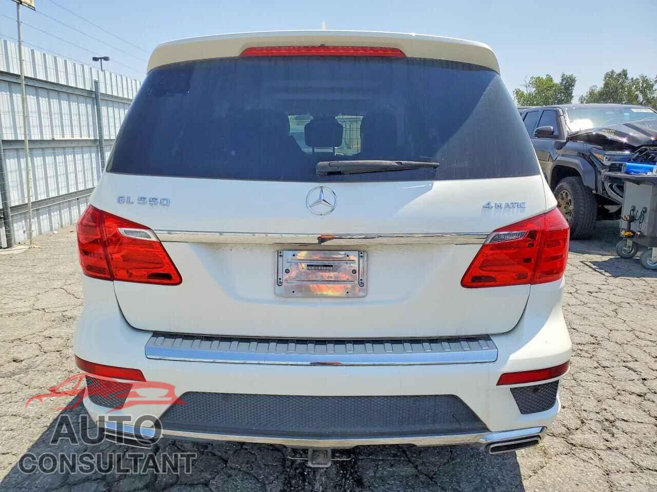 MERCEDES-BENZ GL-CLASS 2015 - 4JGDF7DEXFA544969