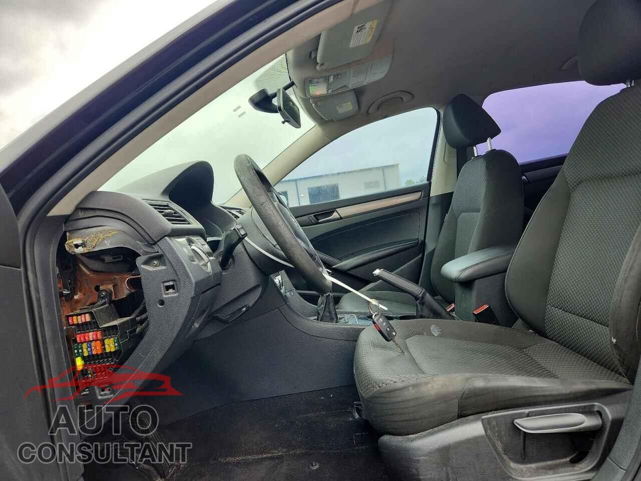 VOLKSWAGEN PASSAT 2012 - 1VWAP7A36CC070426