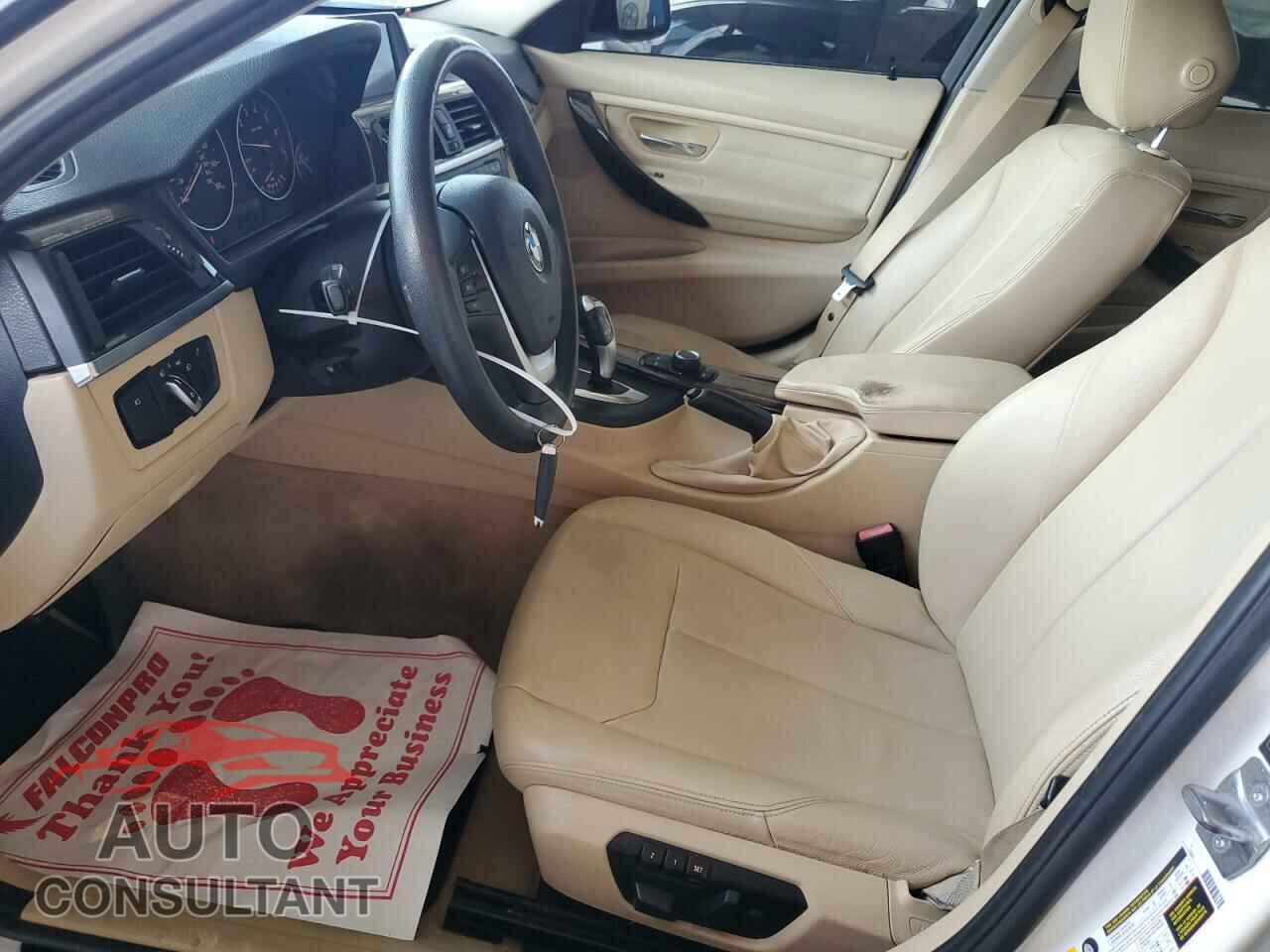 BMW 3 SERIES 2015 - WBA3B3G50FNR87637