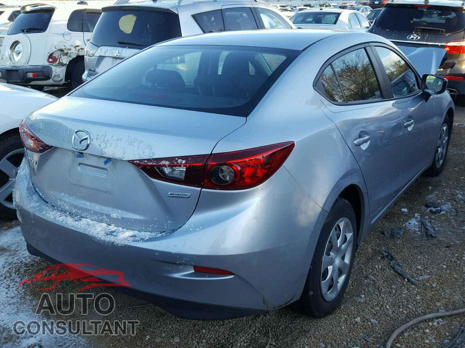 MAZDA 3 2017 - 3MZBN1U79HM149844