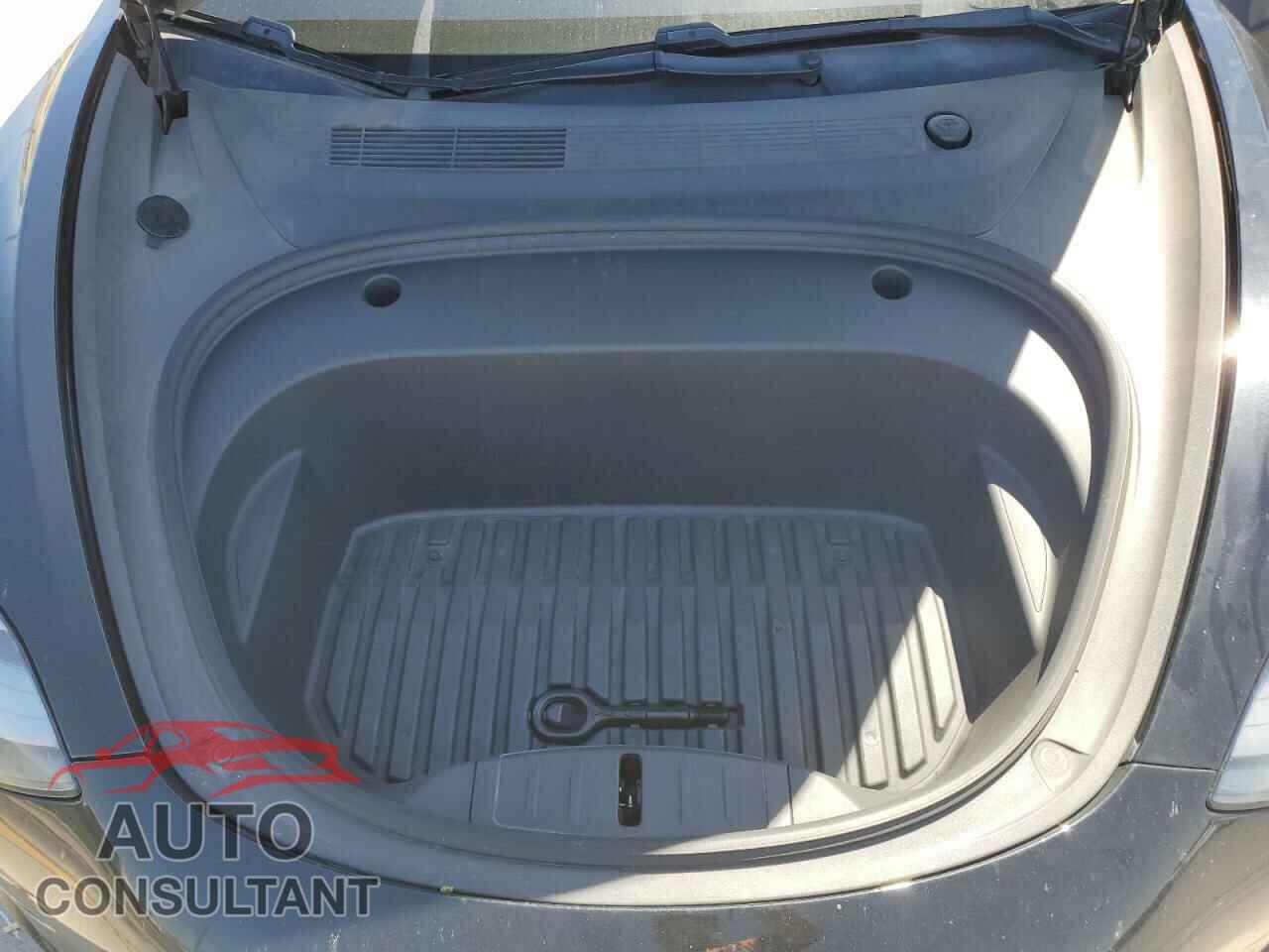 TESLA MODEL 3 2021 - 5YJ3E1EB2MF999937