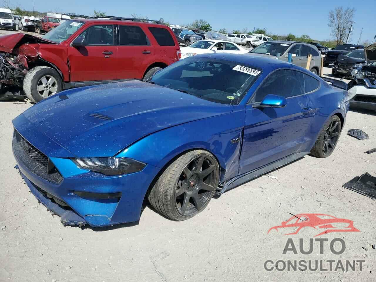FORD MUSTANG 2018 - 1FA6P8CF9J5185194