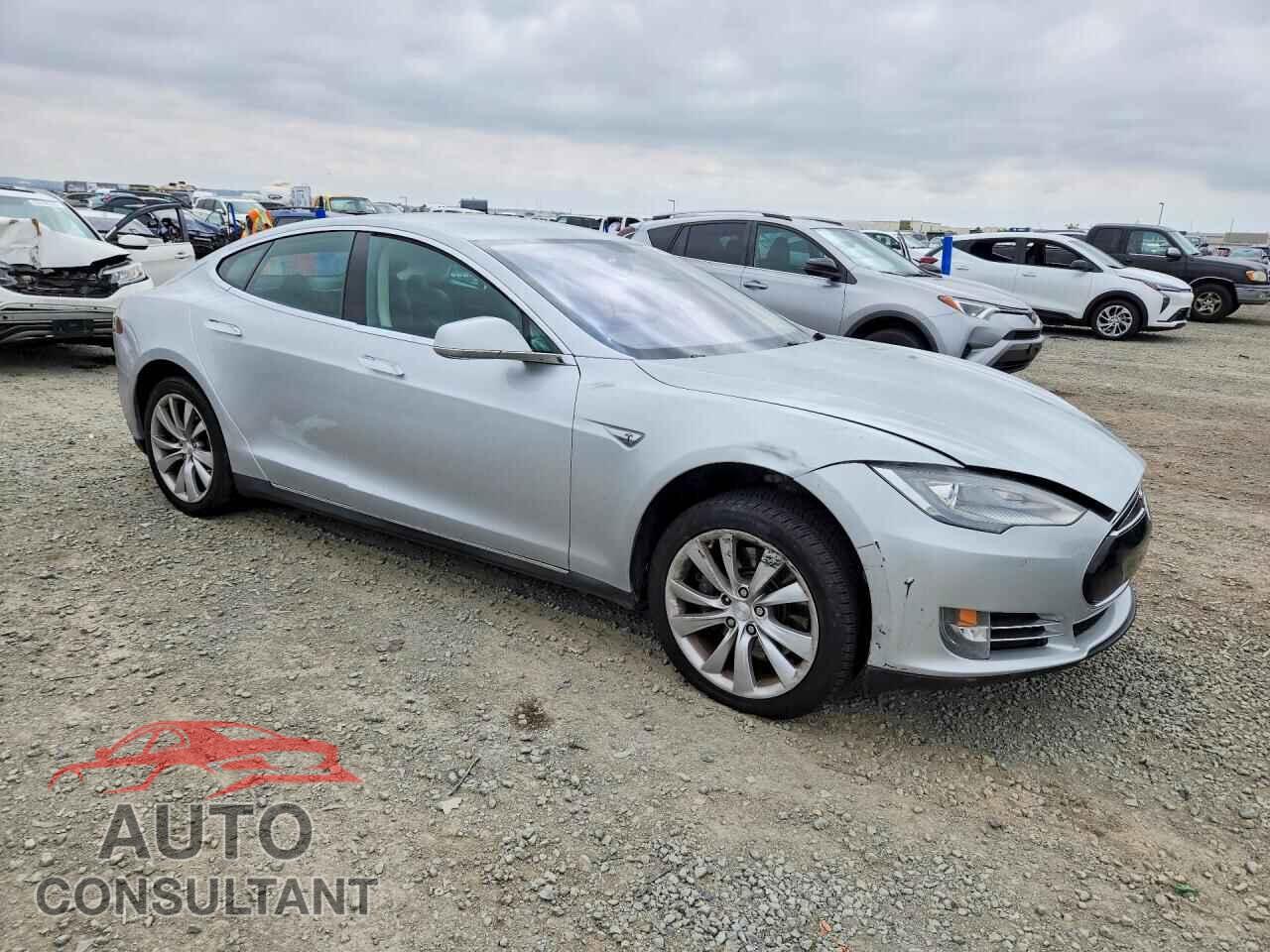 TESLA MODEL S 2013 - 5YJSA1CN7DFP27081