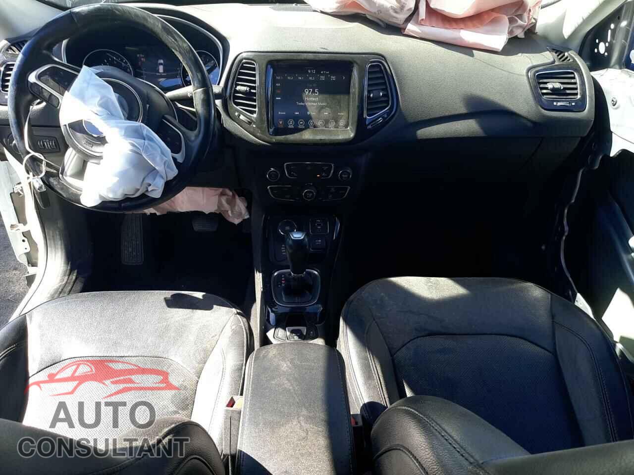 JEEP COMPASS 2021 - 3C4NJDCB2MT594588
