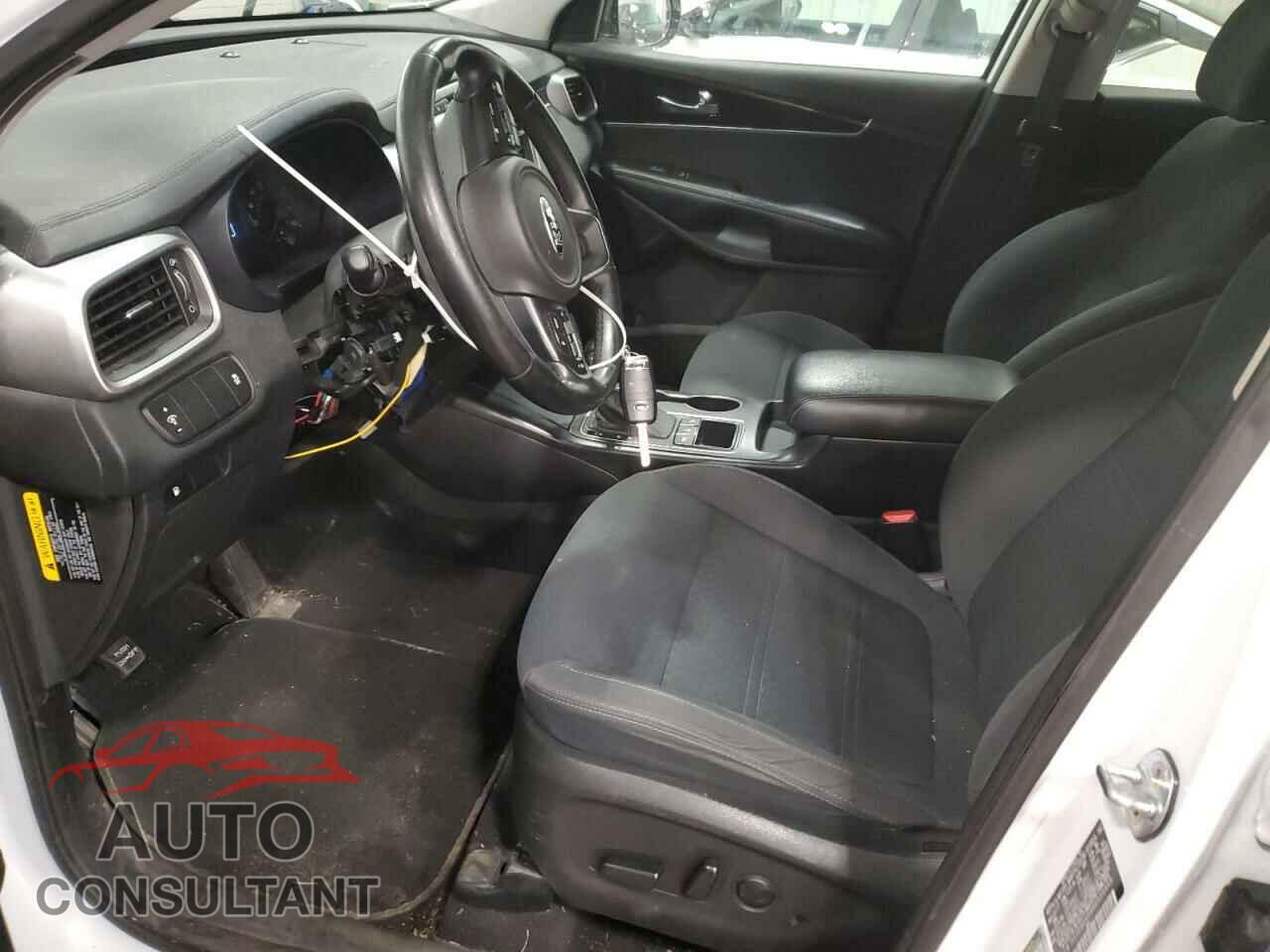 KIA SORENTO 2017 - 5XYPGDA39HG324998