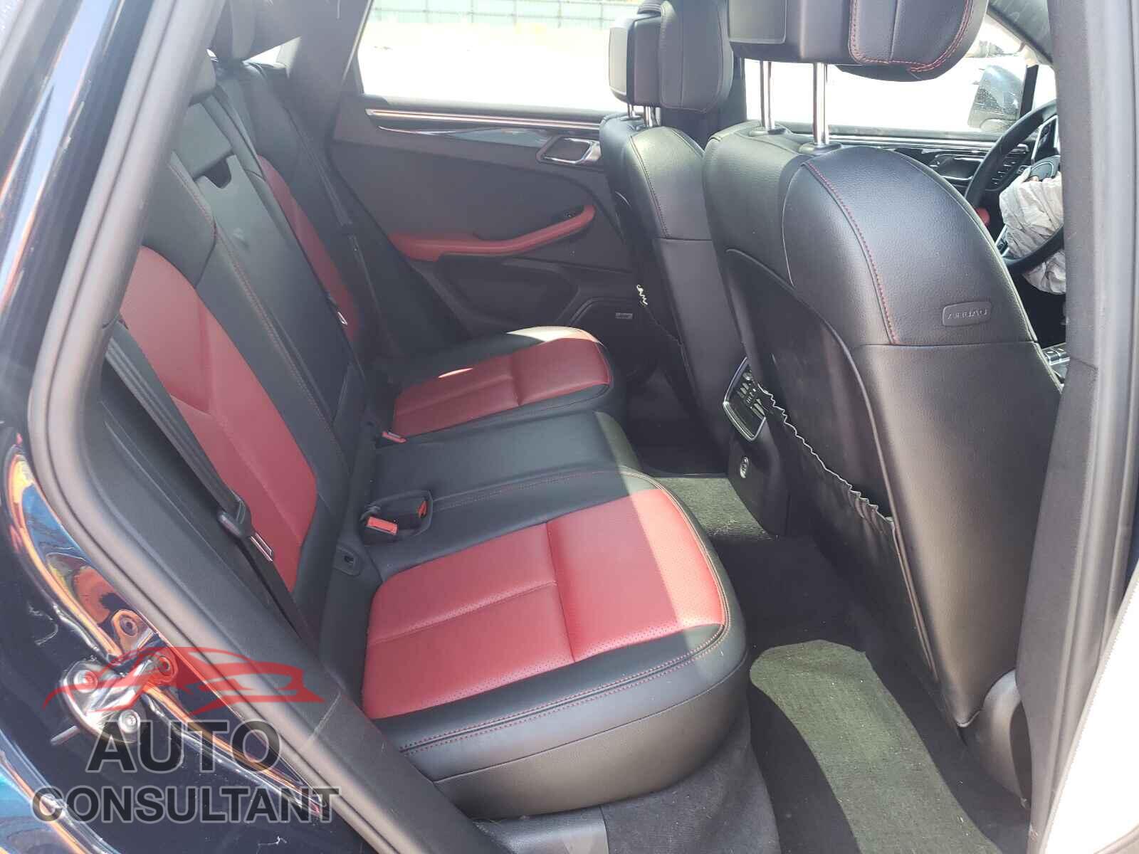 PORSCHE MACAN 2017 - WP1AB2A52HLB18404