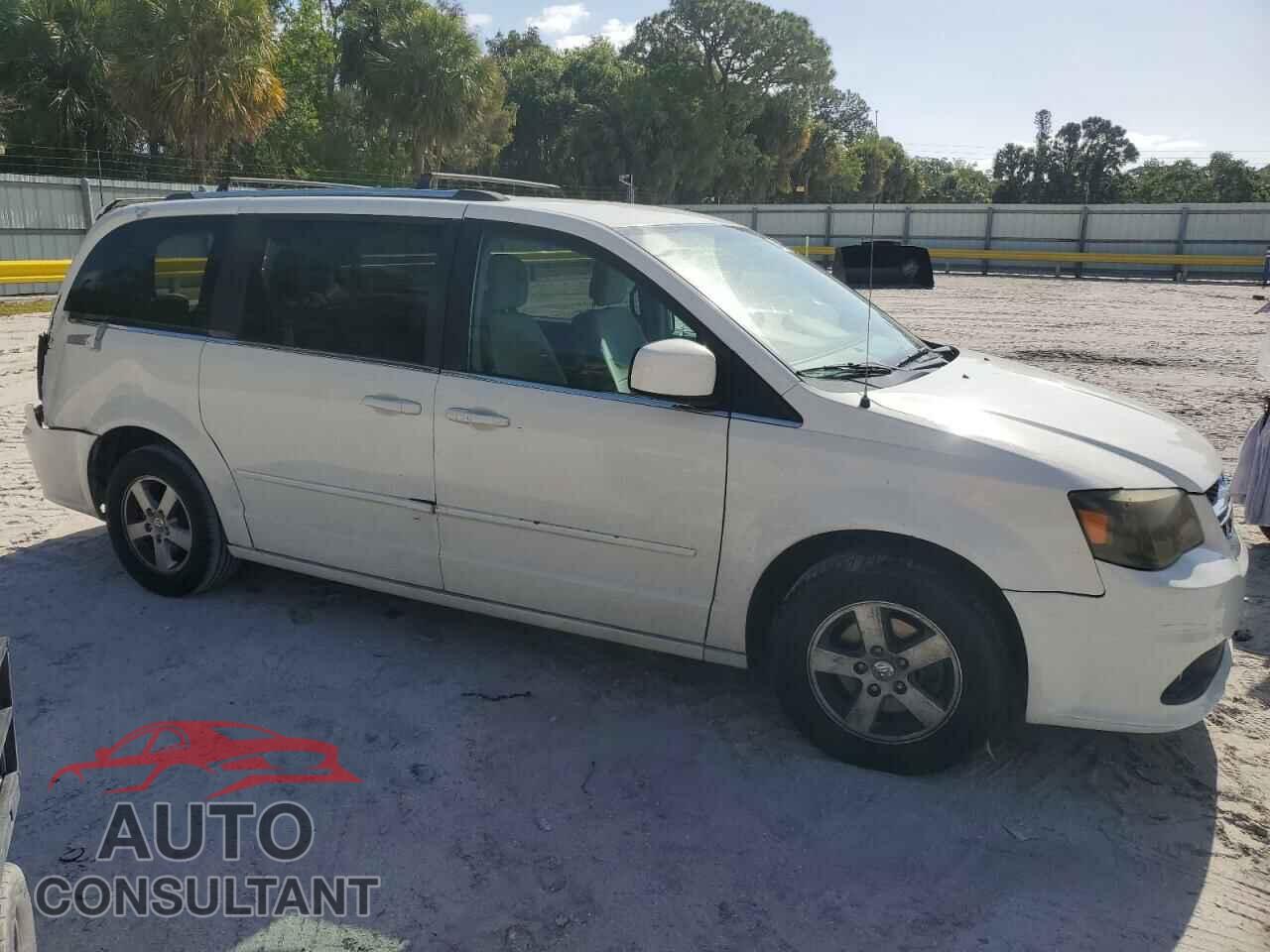 DODGE CARAVAN 2011 - 2D4RN5DG5BR755153