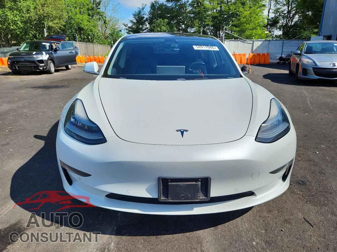 TESLA MODEL 3 2018 - 5YJ3E1EA3JF035821