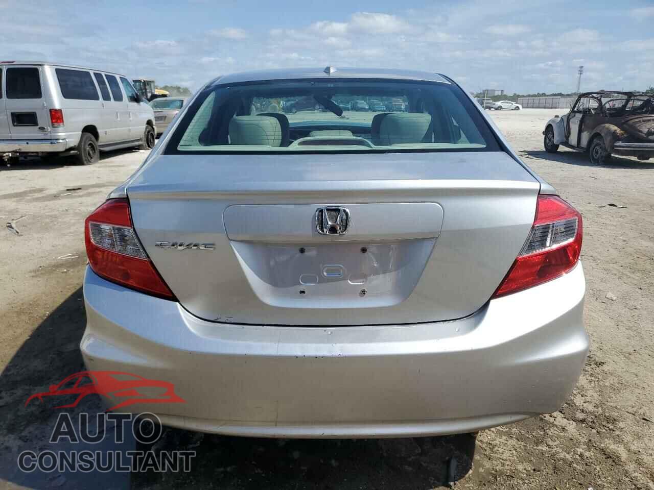 HONDA CIVIC 2012 - 2HGFB2F96CH504477