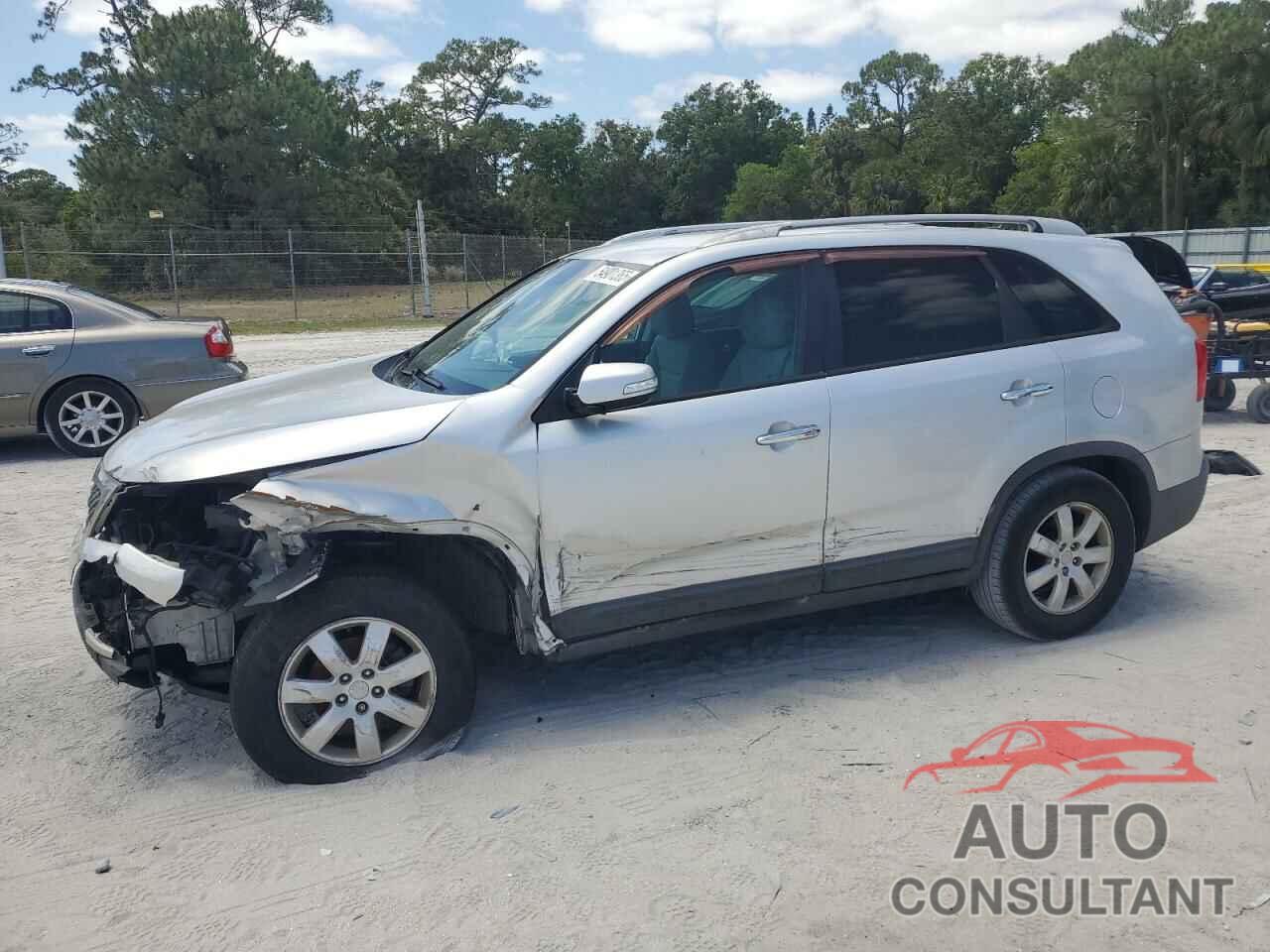 KIA SORENTO 2011 - 5XYKT3A15BG153950