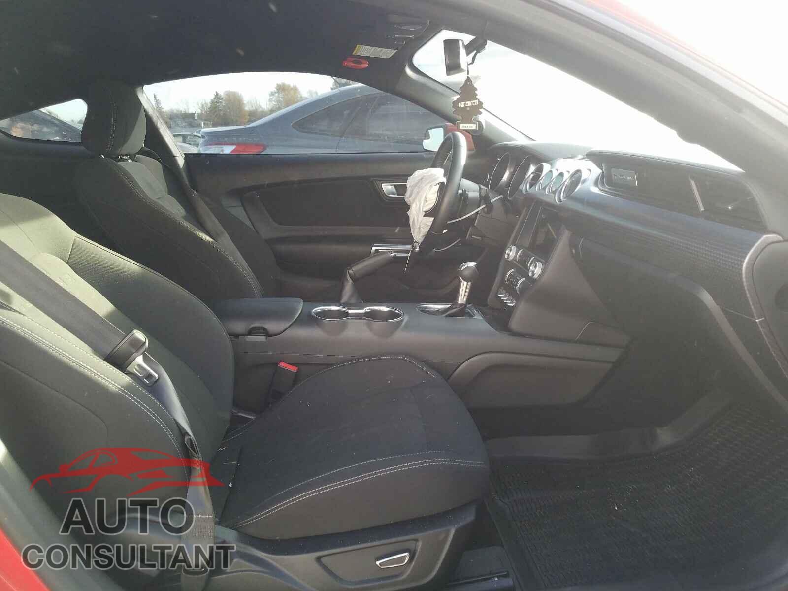 FORD MUSTANG 2019 - 1FA6P8TH2K5130041