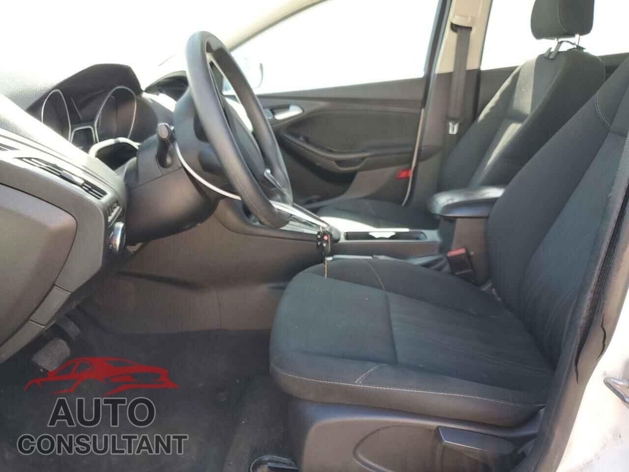 FORD FOCUS 2016 - 1FADP3K28GL338712