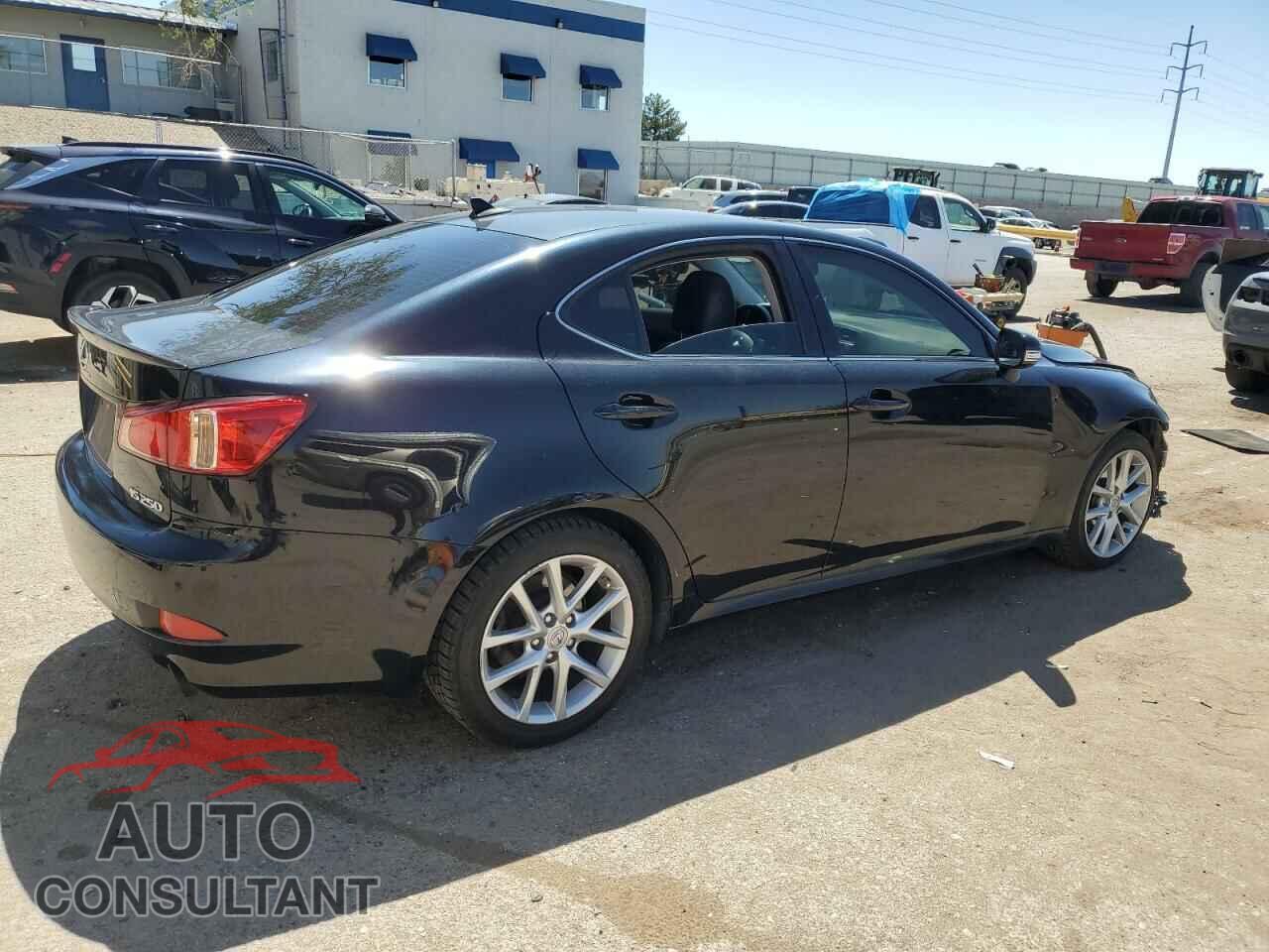 LEXUS IS 2011 - JTHBF5C20B5135047