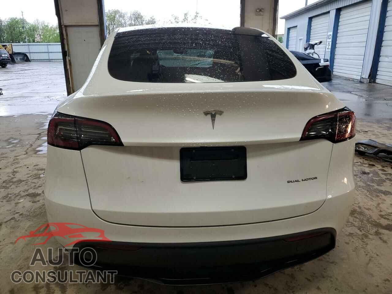 TESLA MODEL Y 2023 - 7SAYGDEE9PF805214