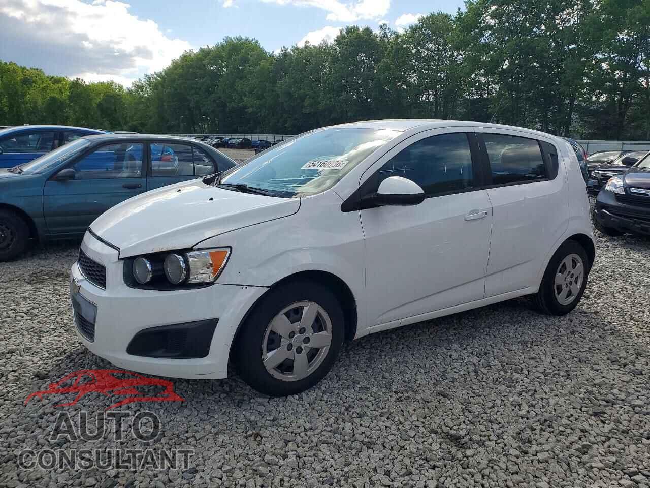 CHEVROLET SONIC 2014 - 1G1JA6SH9E4132917
