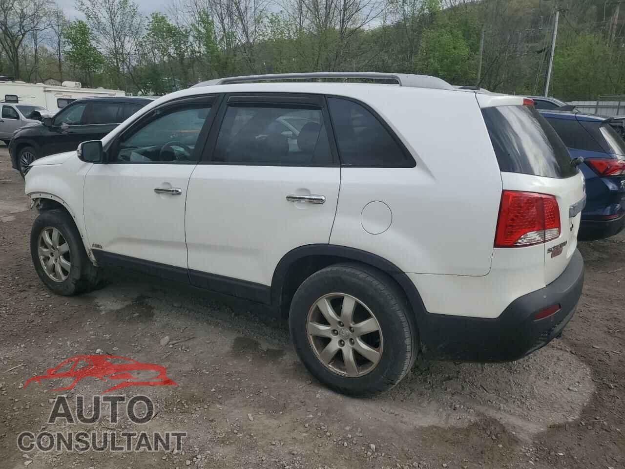 KIA SORENTO 2011 - 5XYKTCA19BG129585