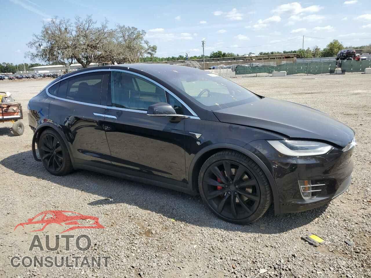 TESLA MODEL X 2018 - 5YJXCBE43JF109231