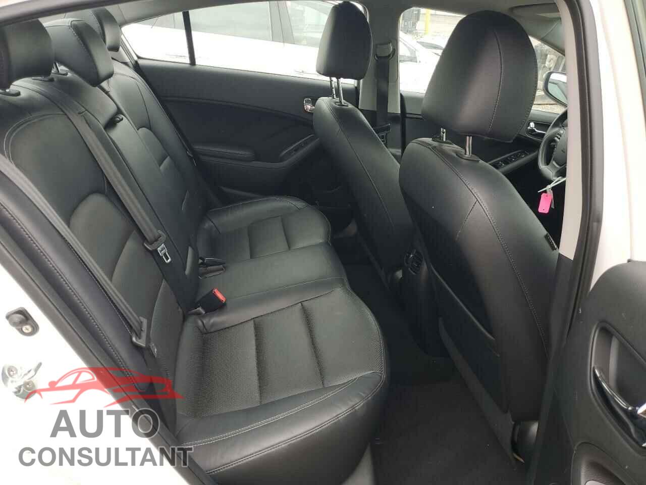 KIA FORTE 2016 - KNAFZ4A84G5607105