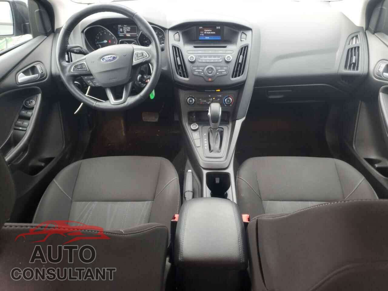 FORD FOCUS 2017 - 1FADP3F21HL221825