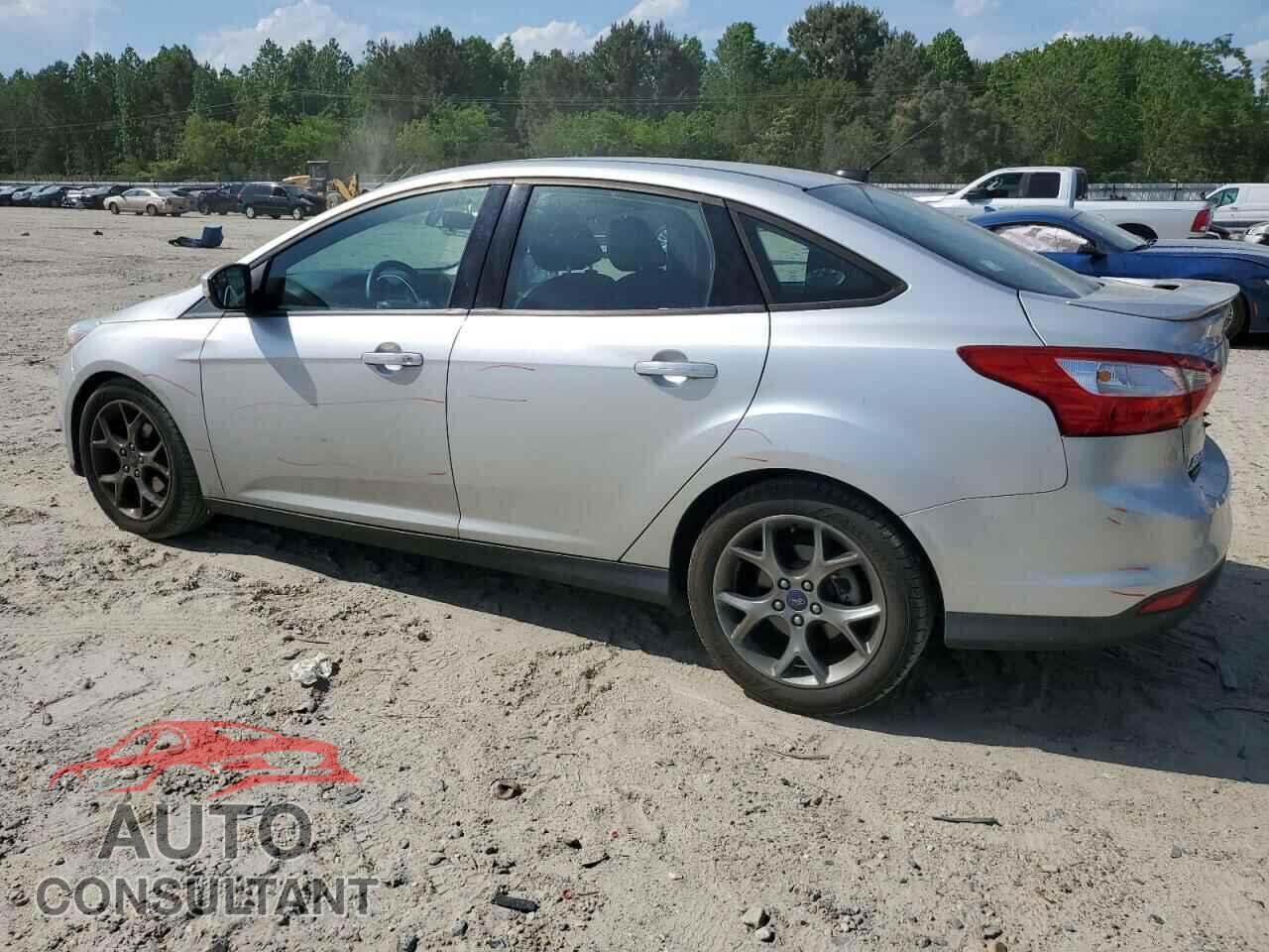 FORD FOCUS 2014 - 1FADP3F24EL240719