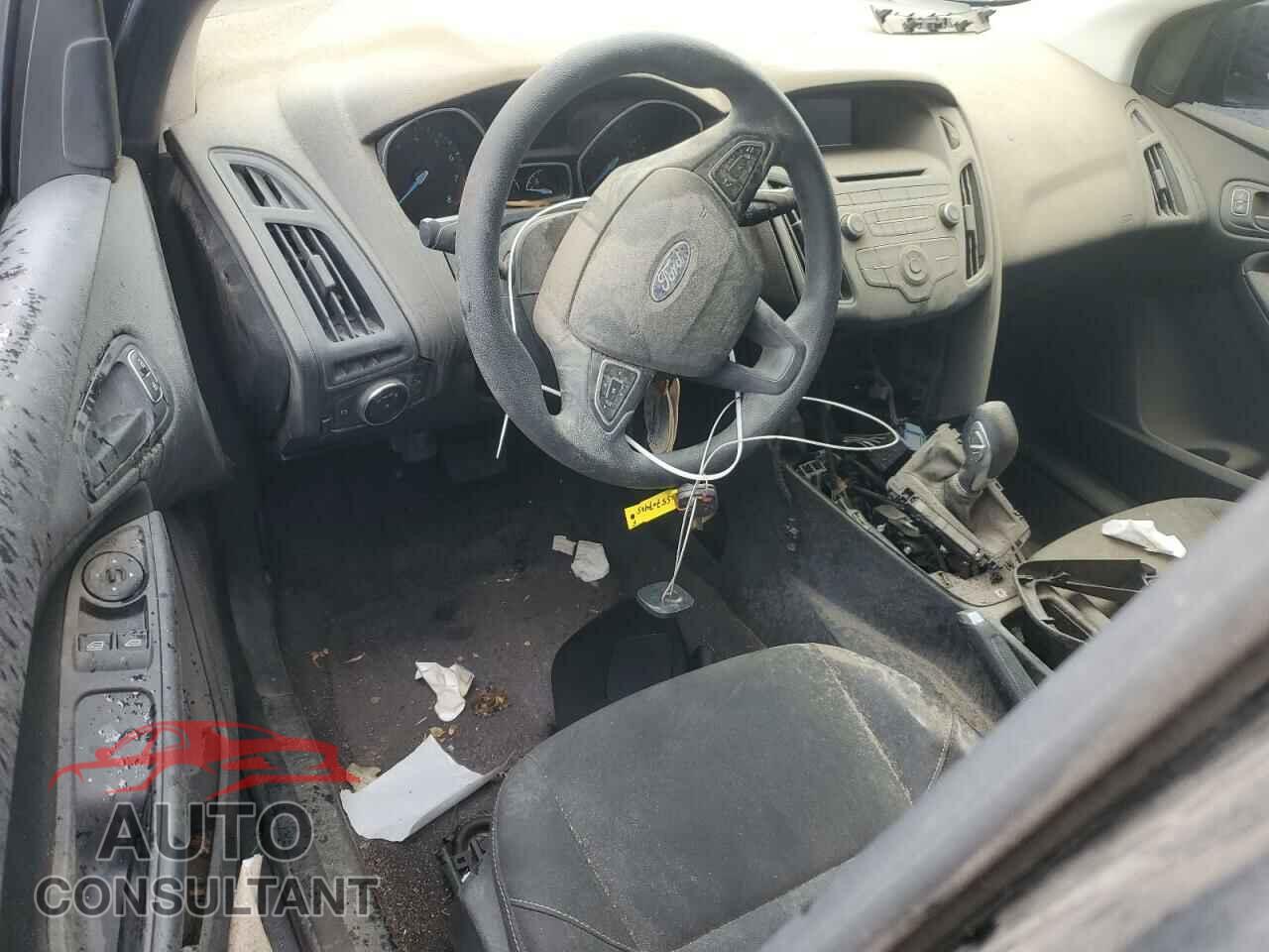 FORD FOCUS 2017 - 1FADP3E22HL219776