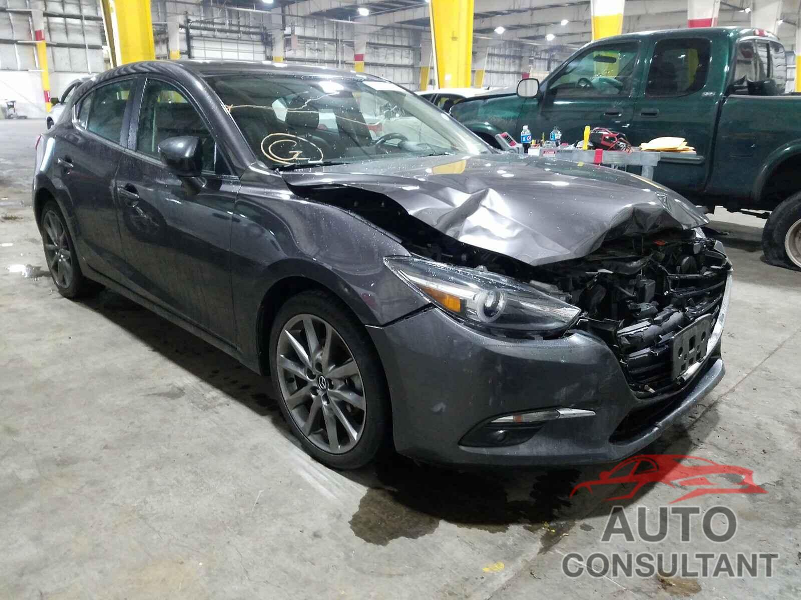 MAZDA 3 2018 - 3MZBN1M30JM185781