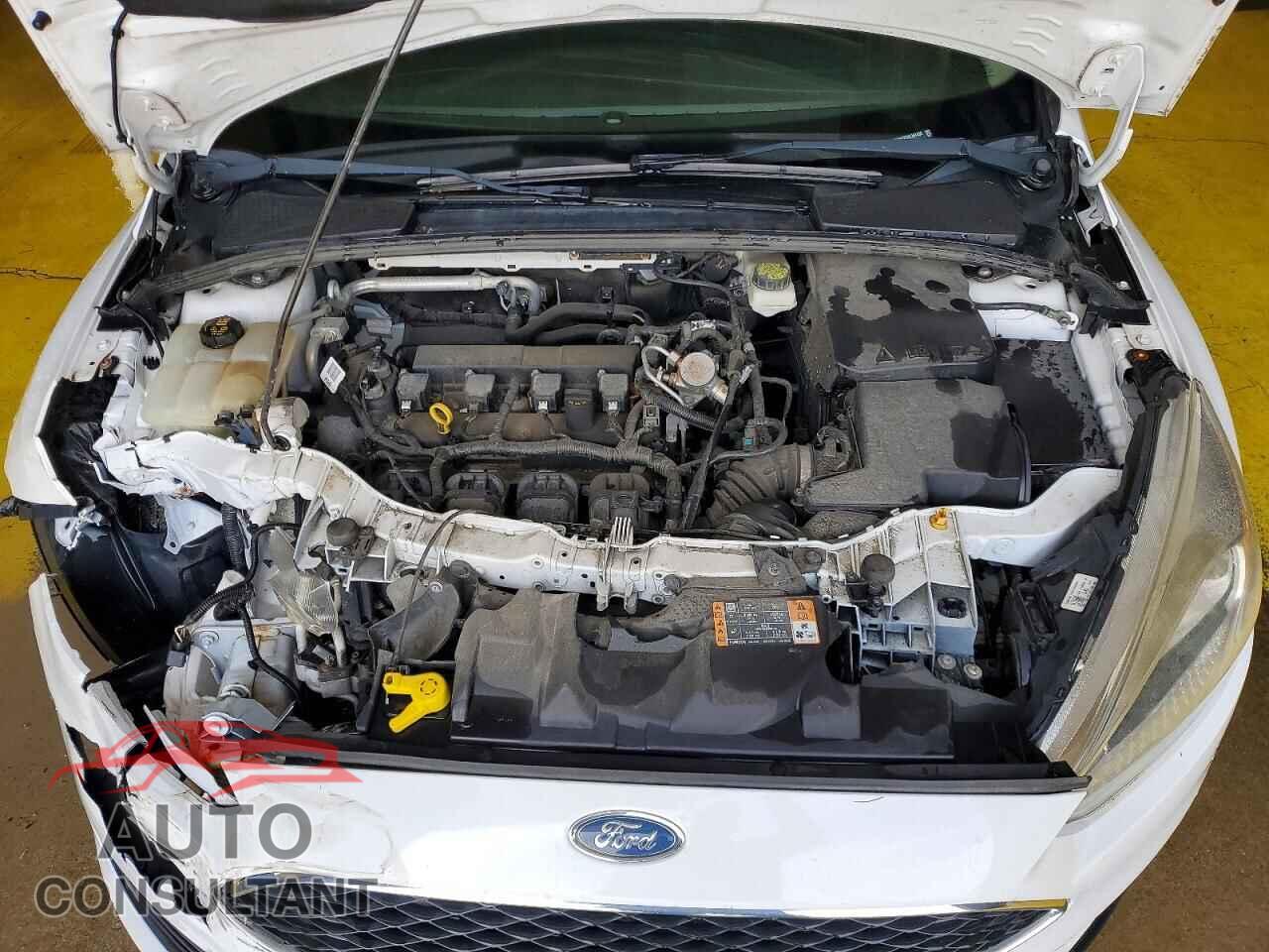 FORD FOCUS 2017 - 1FADP3F27HL267482