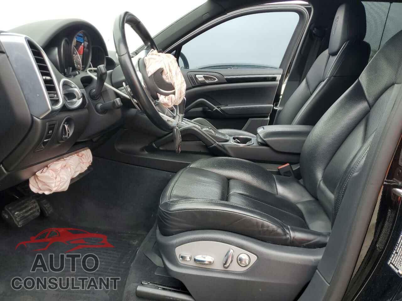 PORSCHE CAYENNE 2018 - WP1AA2A24JKA03565