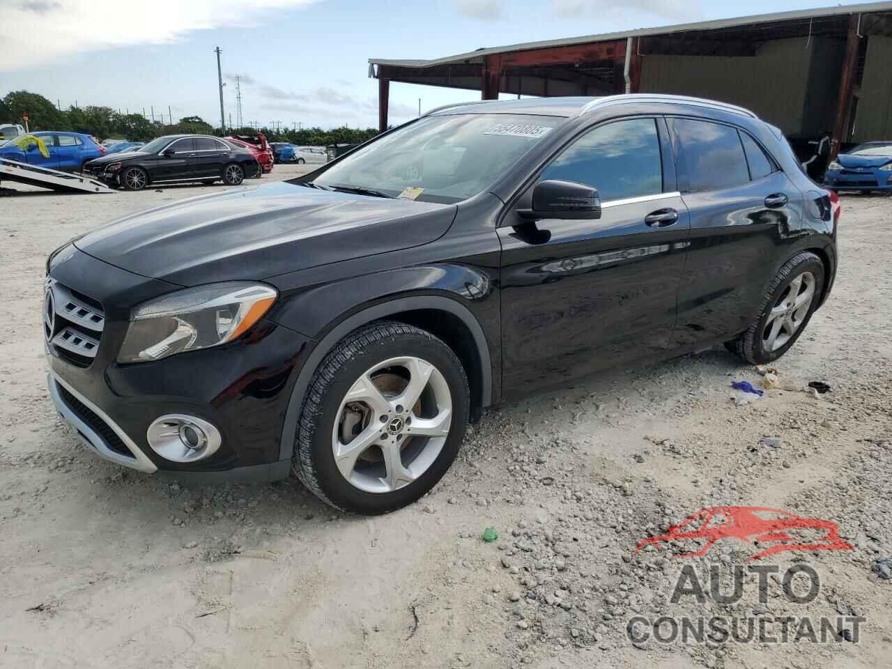 MERCEDES-BENZ GLA-CLASS 2019 - WDCTG4EB5KJ548982