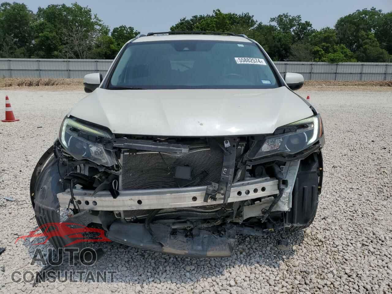 HONDA PILOT 2017 - 5FNYF5H97HB005405