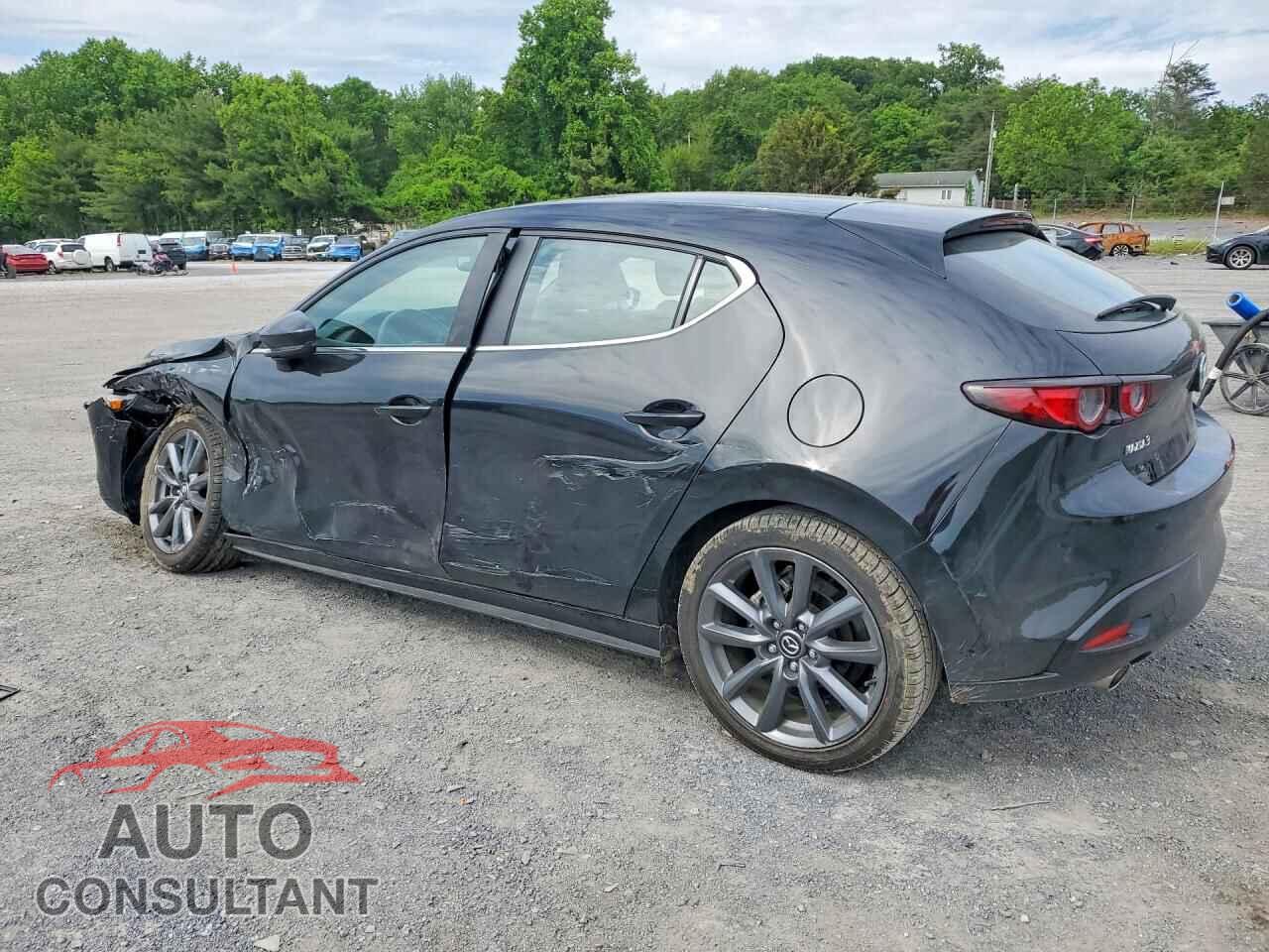 MAZDA 3 2021 - JM1BPAKL2M1319210