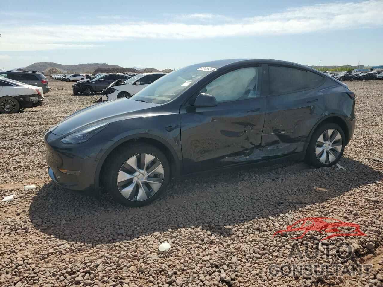 TESLA MODEL Y 2024 - 7SAYGDEE1RA230171