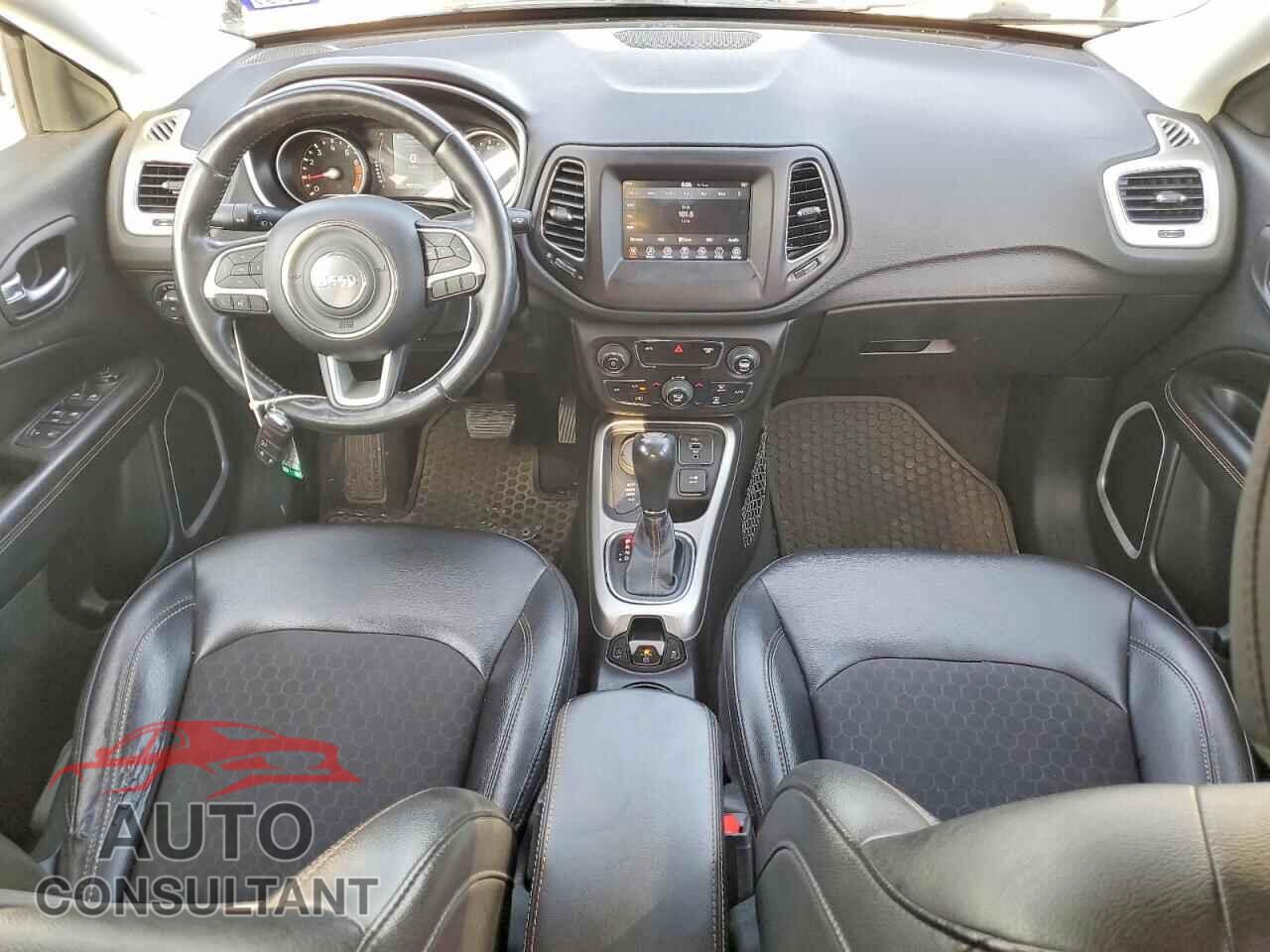 JEEP COMPASS 2019 - 3C4NJDBB9KT672203