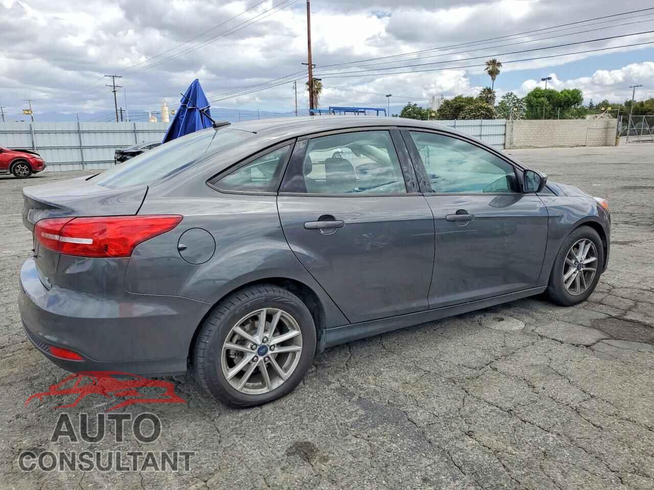 FORD FOCUS 2018 - 1FADP3FE5JL312824