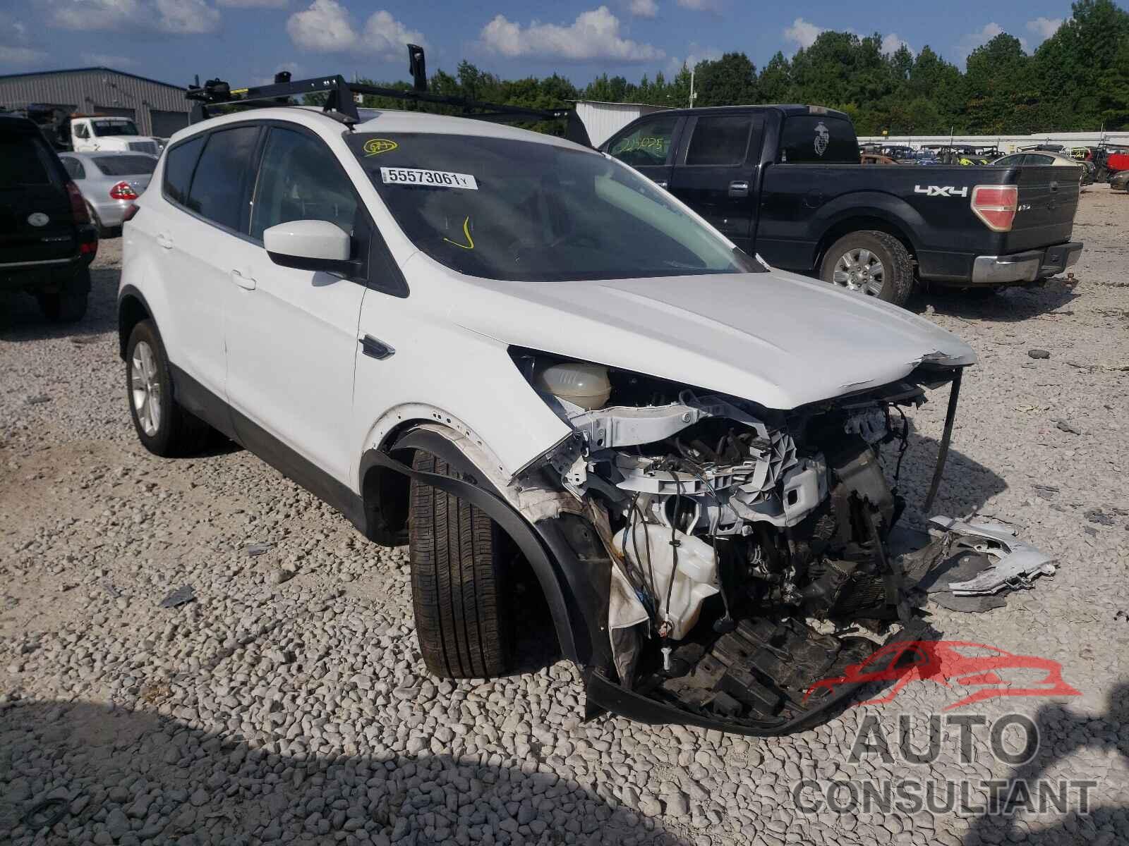 FORD ESCAPE 2018 - 1FMCU0GD6JUD38874
