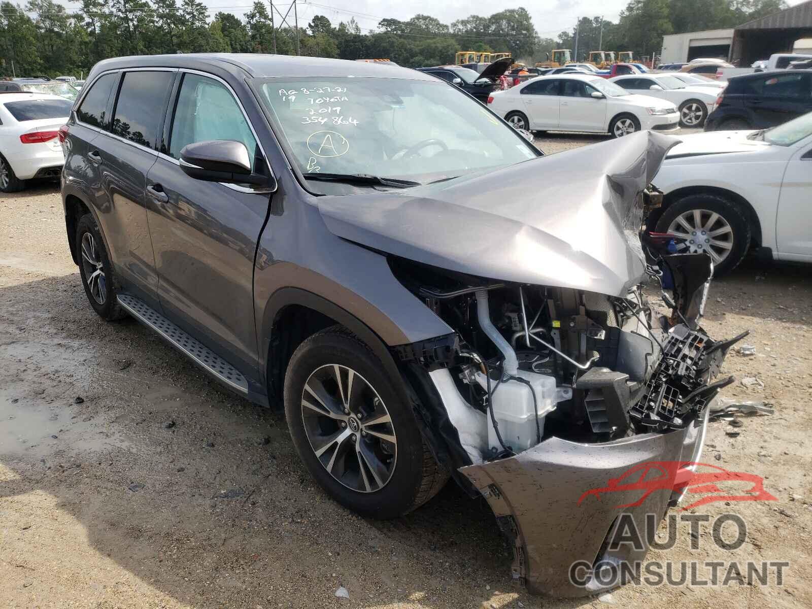 TOYOTA HIGHLANDER 2019 - 5TDZZRFH8KS354864