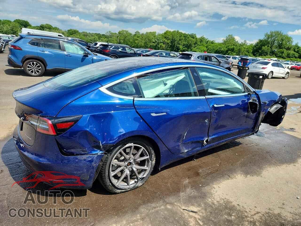 TESLA MODEL 3 2019 - 5YJ3E1EB4KF526764