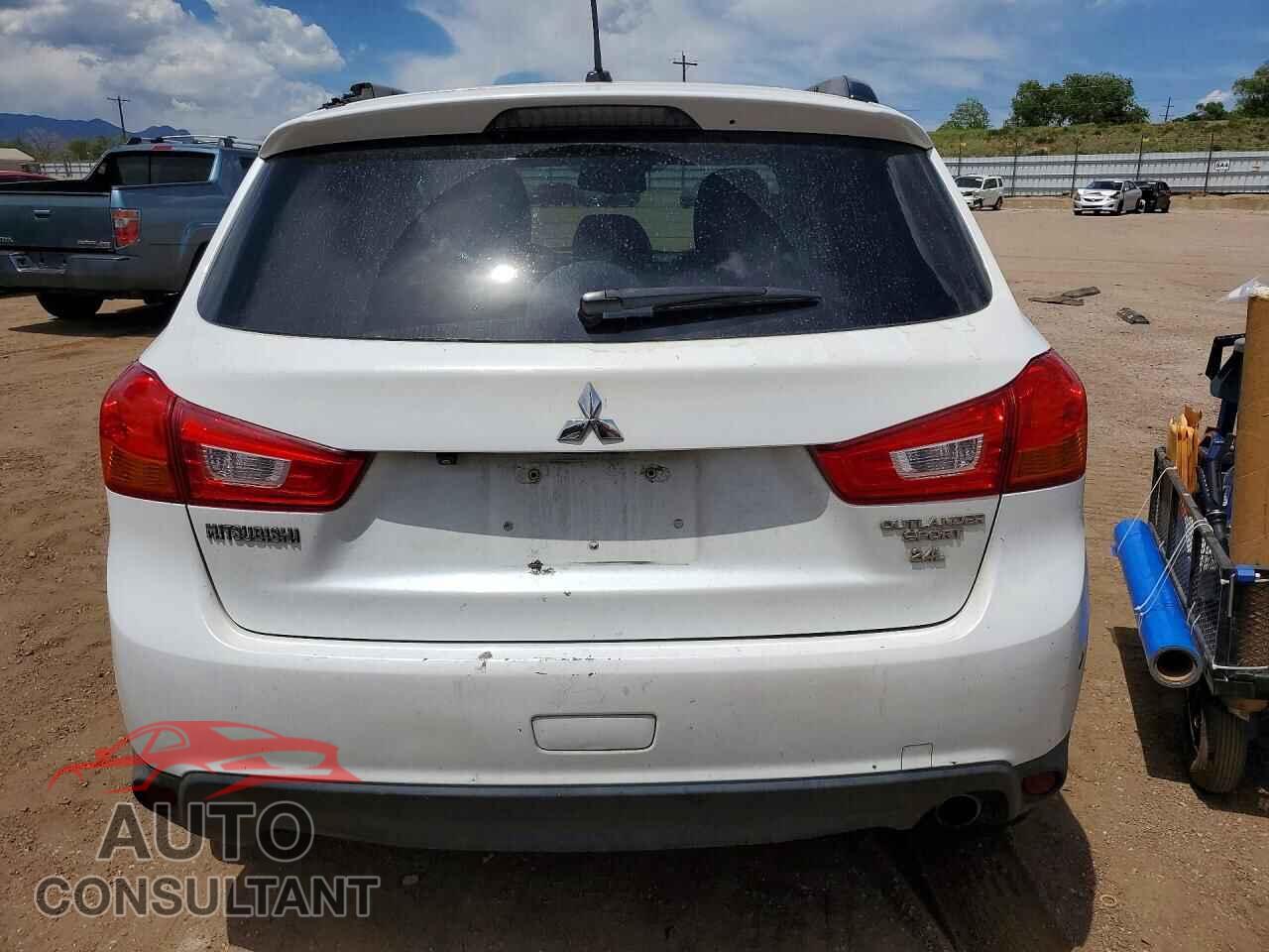 MITSUBISHI OUTLANDER 2015 - 4A4AR4AW3FE058628
