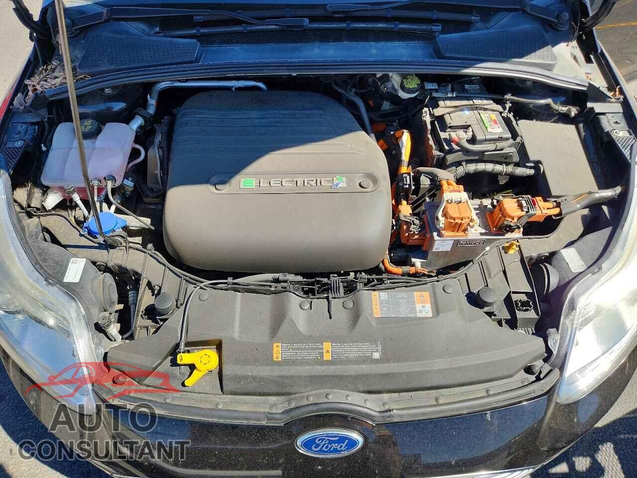 FORD FOCUS 2017 - 1FADP3R4XHL230732